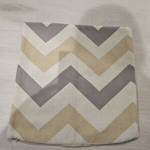 Chevron Patterned Throw Pillow Cover